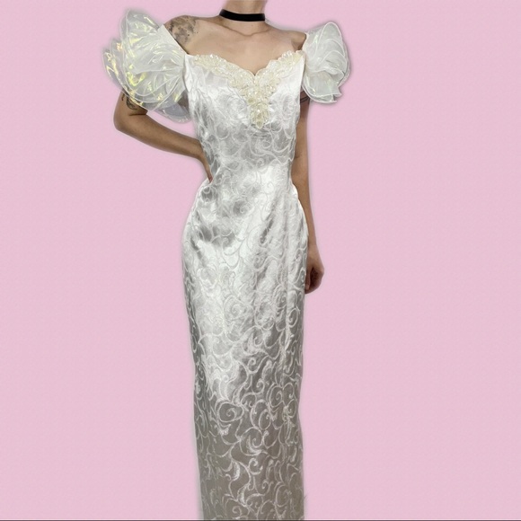 1990s Flirtations Puff Sleeve Dress